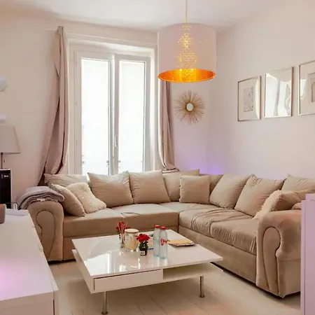 Cosy - Centre Apartment